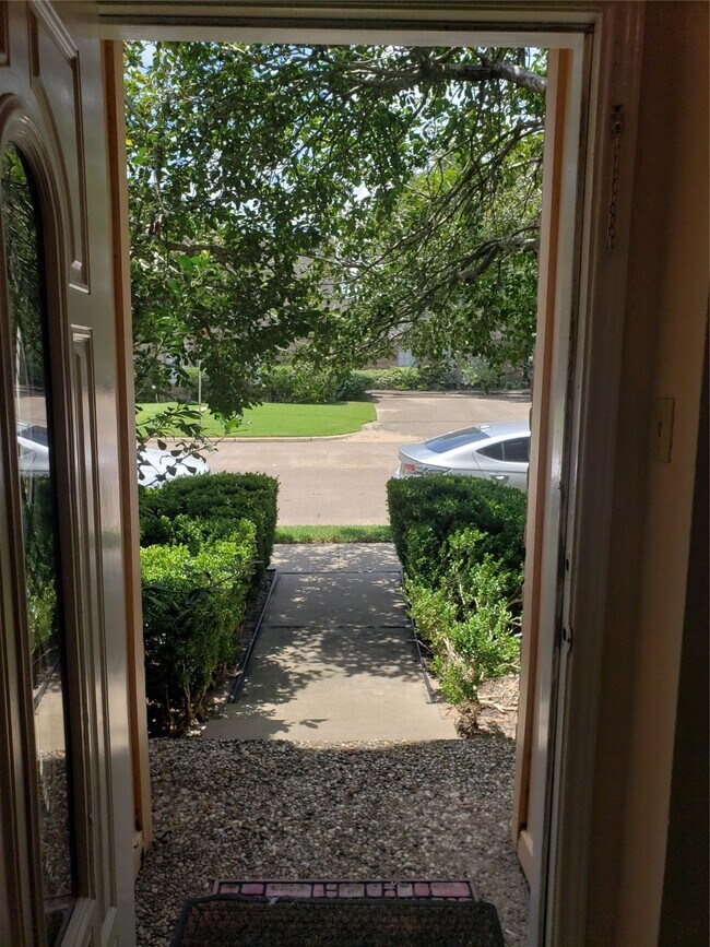 Building Photo - 14333 Memorial Dr