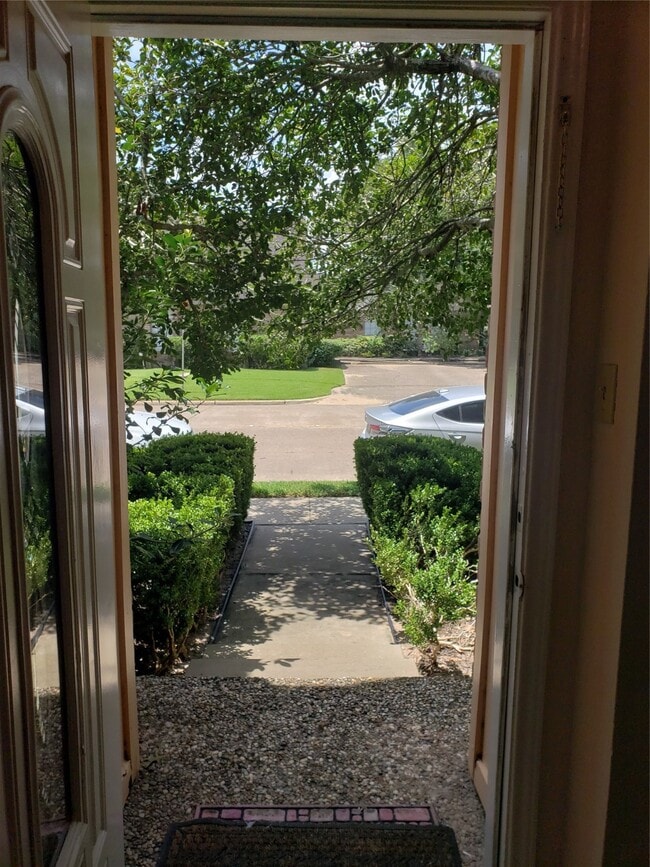 Building Photo - 14333 Memorial Dr