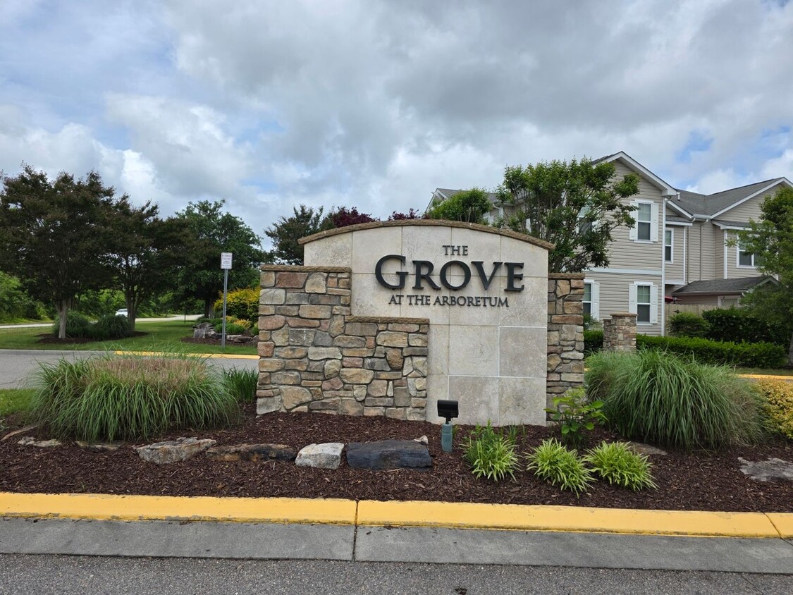 Primary Photo - The Grove