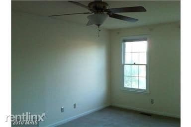 Building Photo - 10532 Cedar Creek Dr