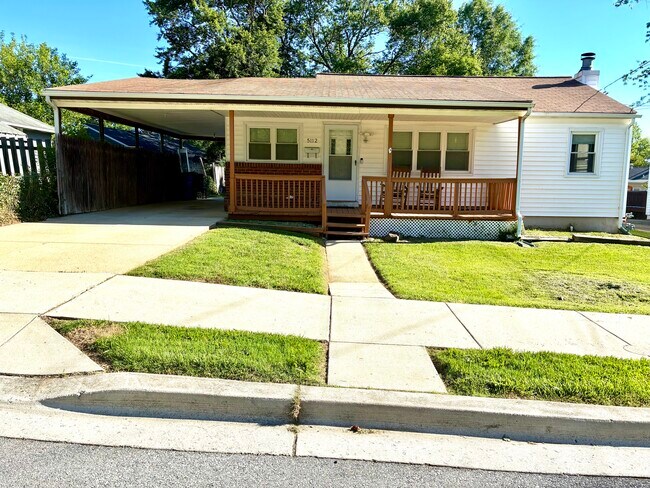 Exterior frontal - 5112 Hollywood Rd