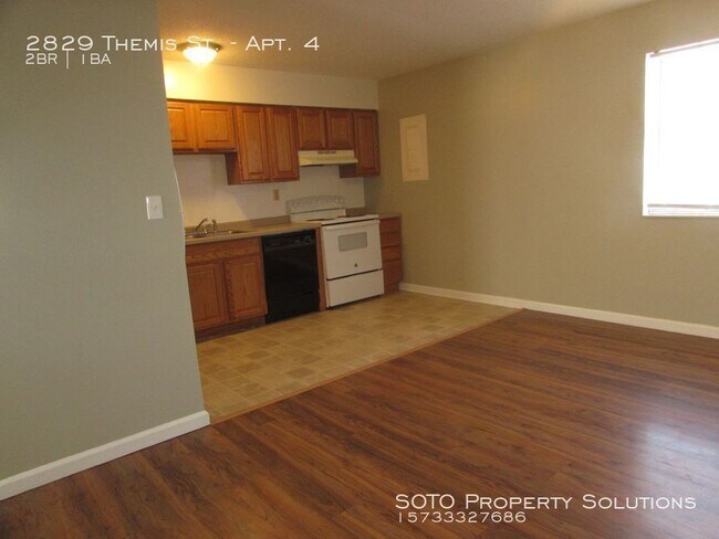 Foto del edificio - 2829 Themis St