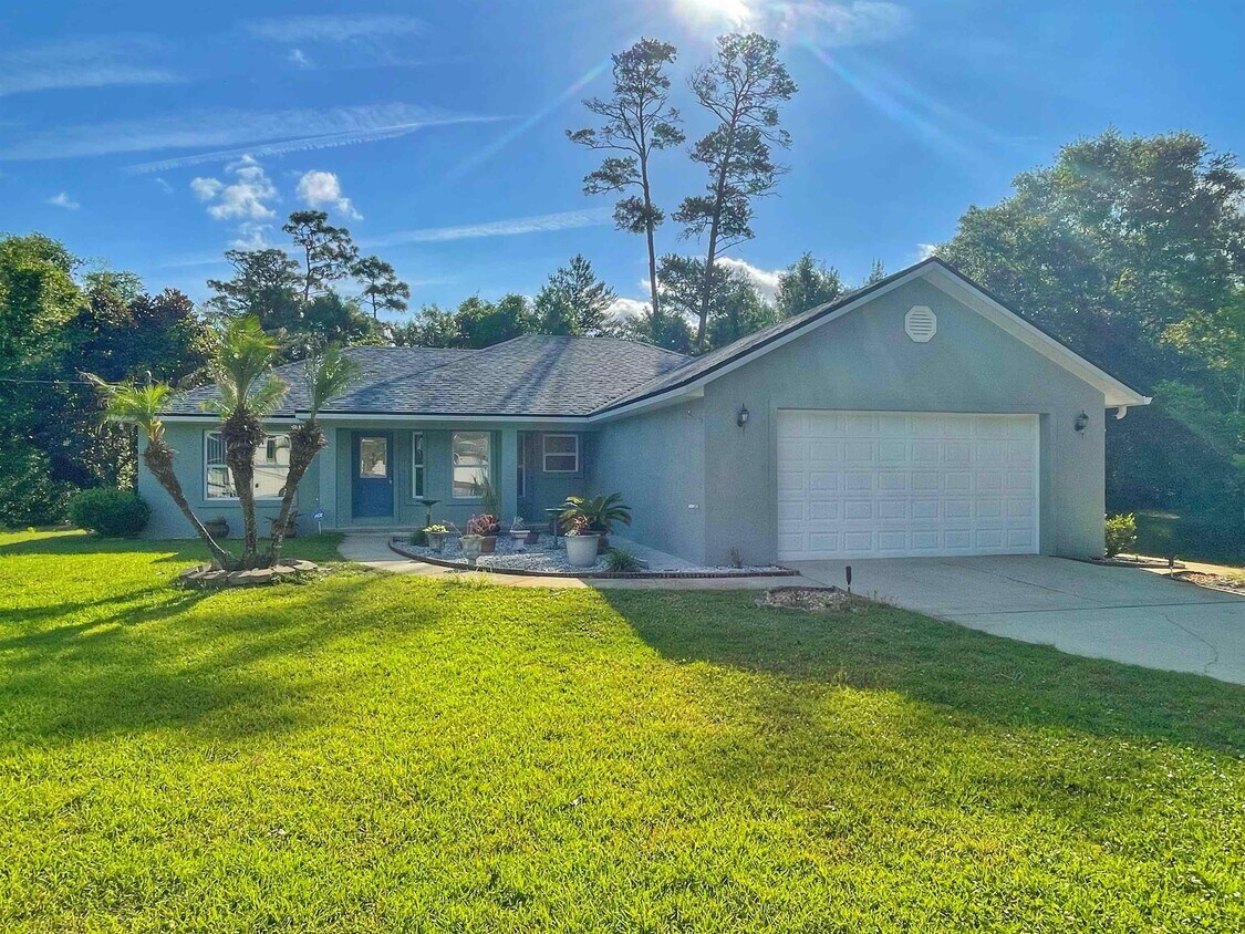 Foto principal - 932 Delcie Dr