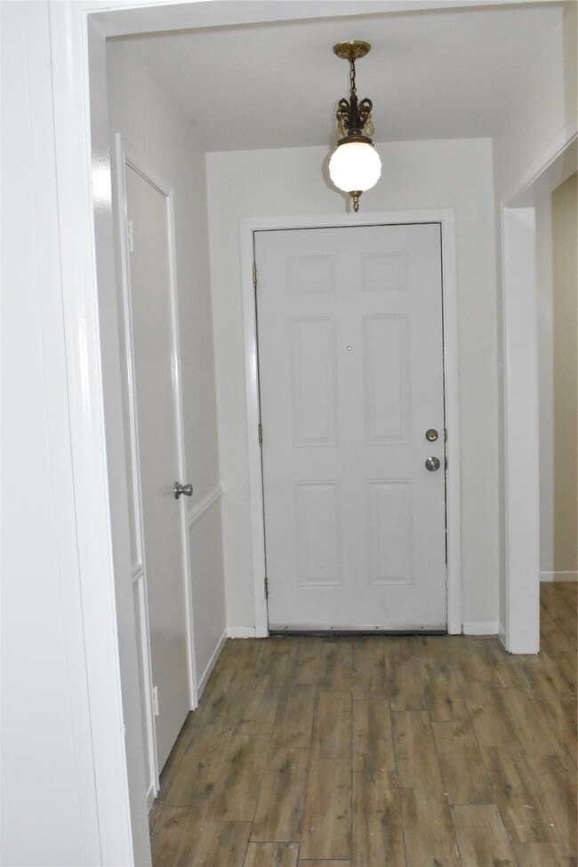 Foto del edificio - 10427 Huntington Wood Dr