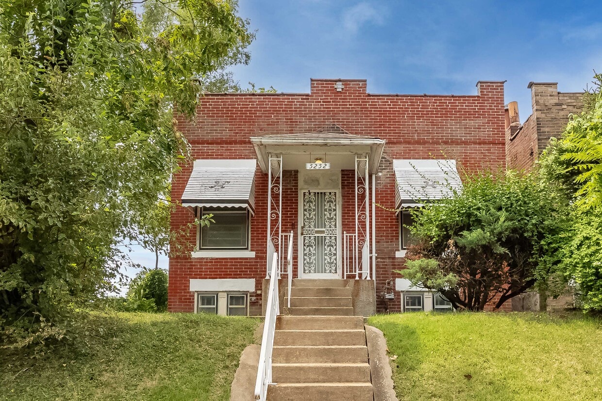 Front - 5252 Maffitt Ave