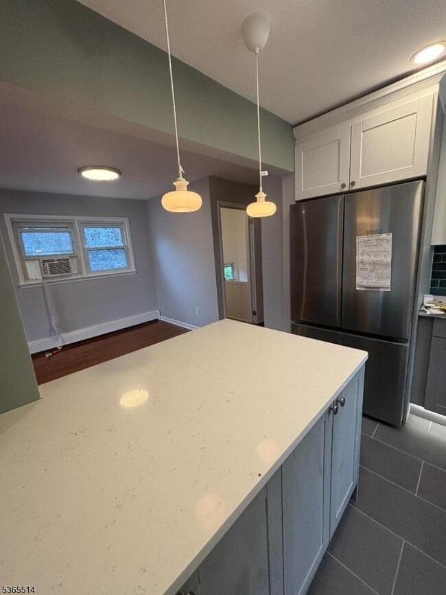 Building Photo - 34 Warman St