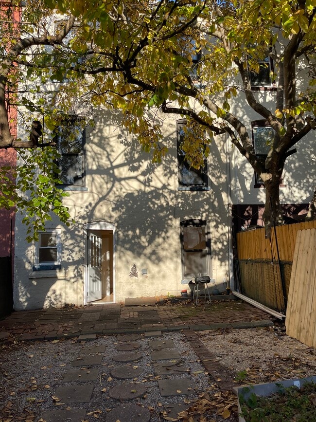 Foto del edificio - 19 Henry St