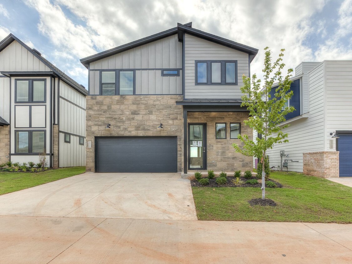 Primary Photo - Beautiful New Construction Home in Edmond/...