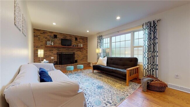 Foto del edificio - 3 bed, 2 bath home in Clemson