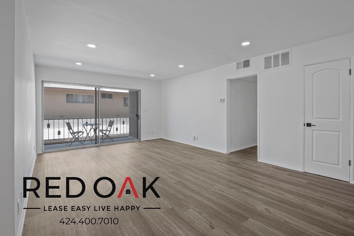 Foto principal - Fantastic Two Bedroom with Large, Sunny Wi...