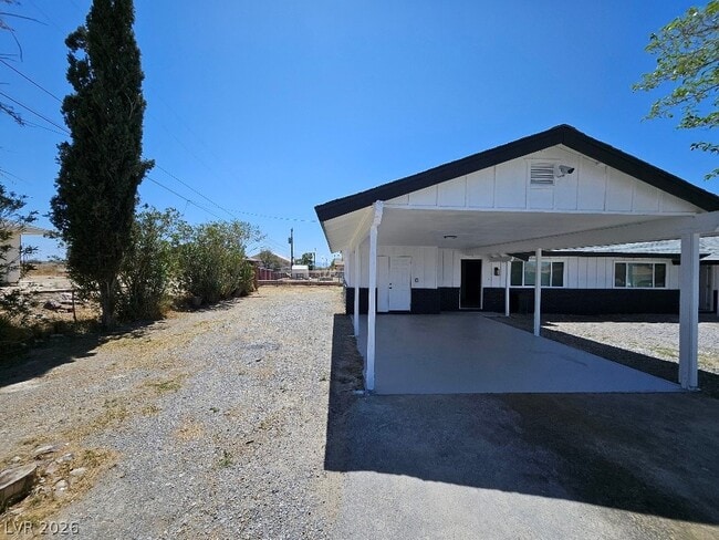 Foto del edificio - 1083 E Calvada Blvd