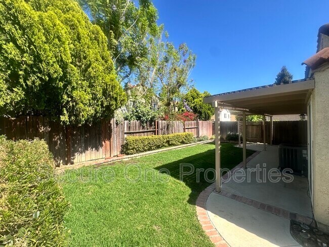 Foto del edificio - 2324 Hampton Ave