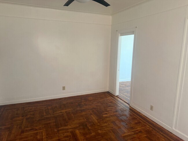 Foto del edificio - 10XX E 225th St