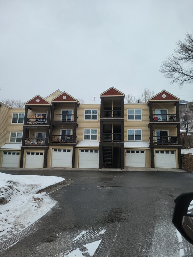 Foto principal - 3203 Sunset Ridge Ct