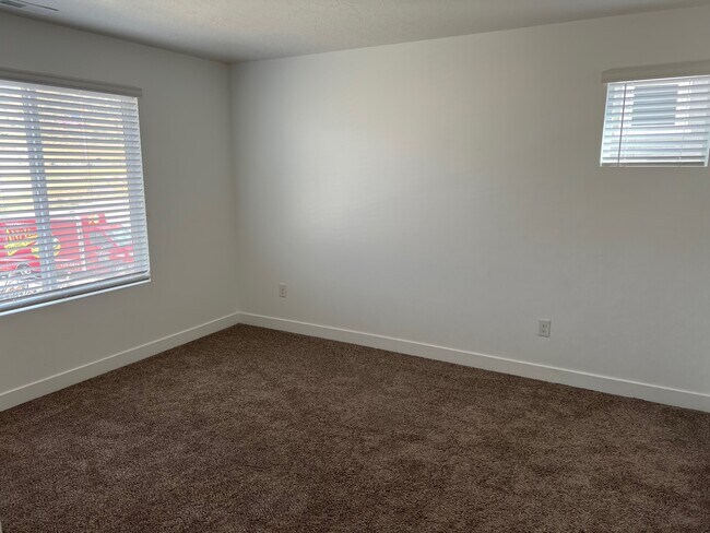 Foto del edificio - 1365 S Fox Run Ave