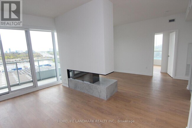 Building Photo - 117-117 McMahon Dr