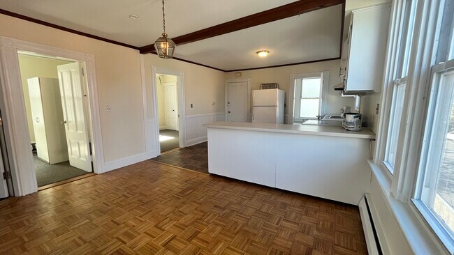 Building Photo - 17 Cranston Ave