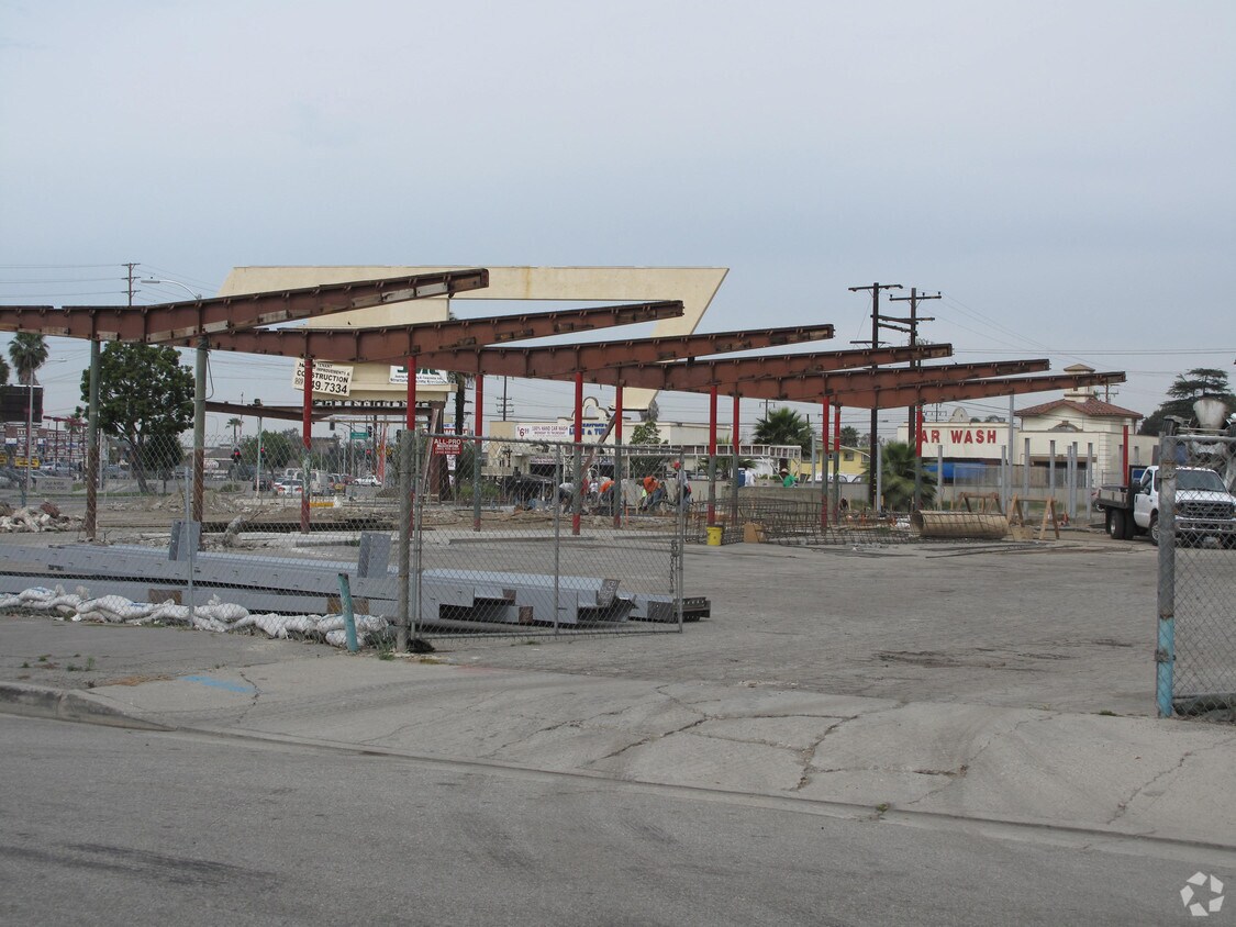 Building Photo - 7411 Firestone Pl