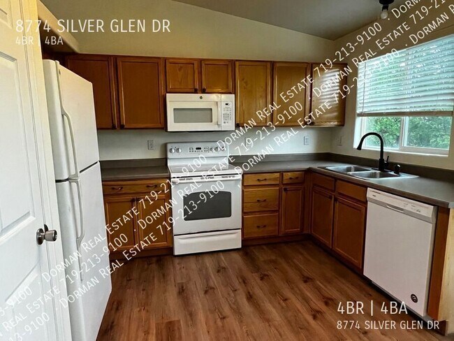 Building Photo - 8774 Silver Glen Dr