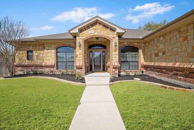 Building Photo - 6411 Jovana Dr