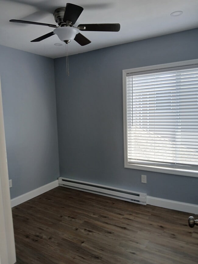 Building Photo - 228 Kearney Ave