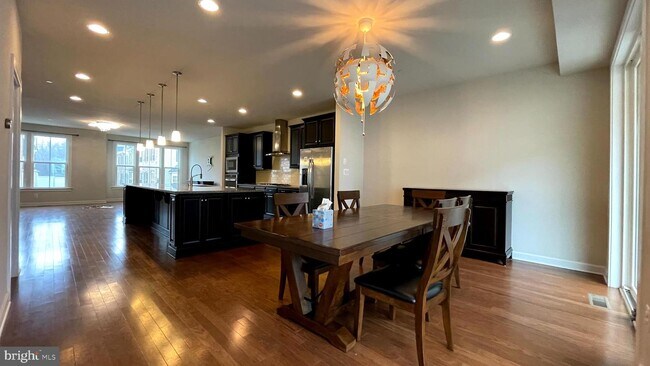 Foto del edificio - 8211 Miner St