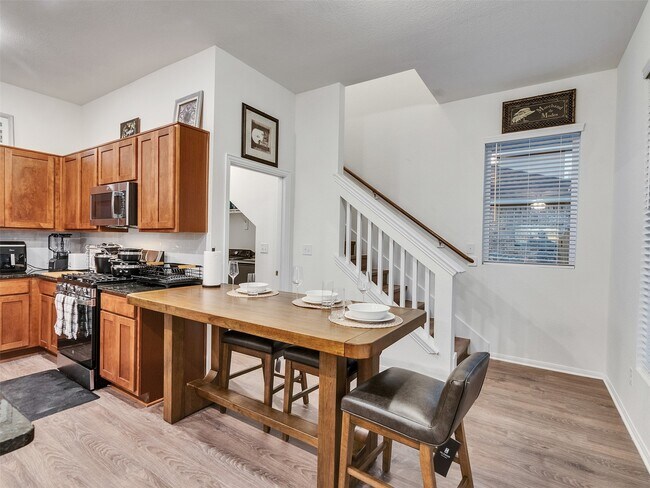 Foto del edificio - 420 Magnolia Ln