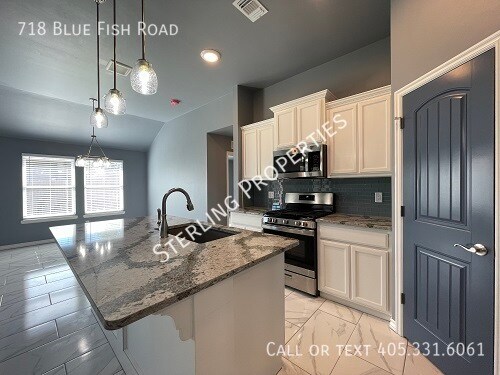 Foto del edificio - 718 Blue Fish Rd