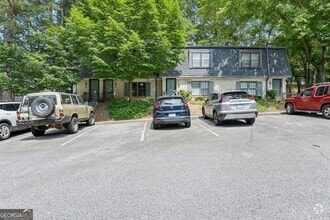 Building Photo - 14 Glenald Way NW