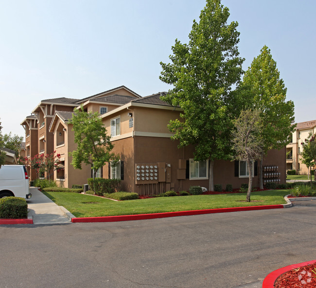 Building Photo - Terracina Meadows