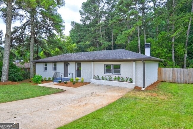 Building Photo - 215 Fond Ct