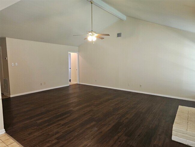 Foto del edificio - 3617 Nedith Ln