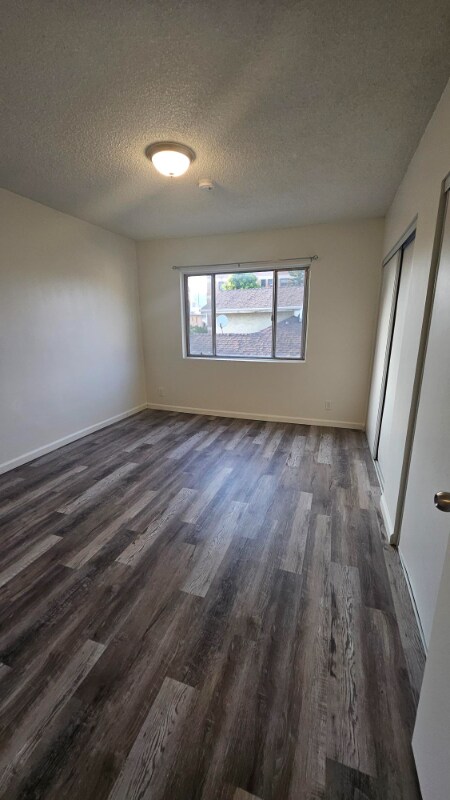 Building Photo - 947 Magnolia Ave