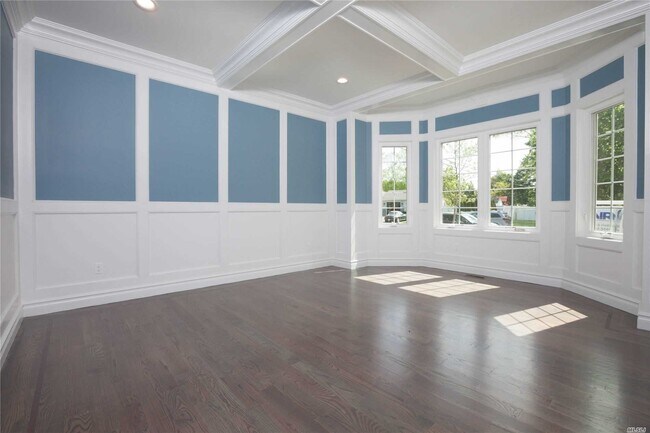 Building Photo - 43 Narcissus Dr