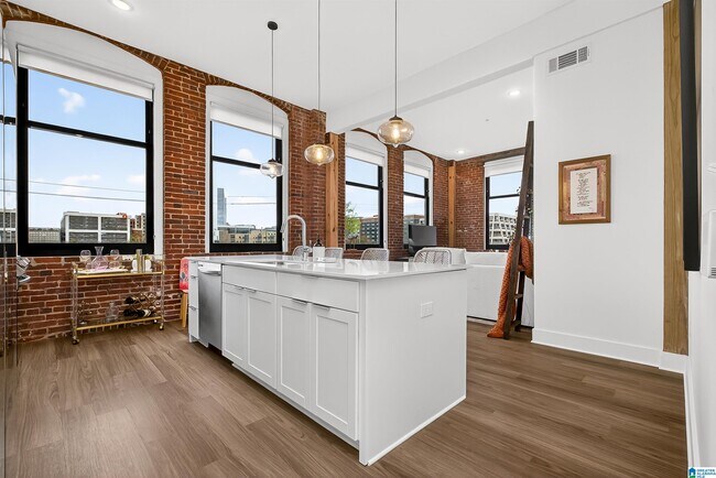 Foto del edificio - 1329 4th Ave S
