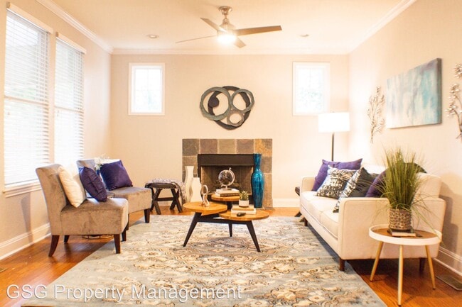 Building Photo - 4 br, 3.5 bath House - 206 Circle St
