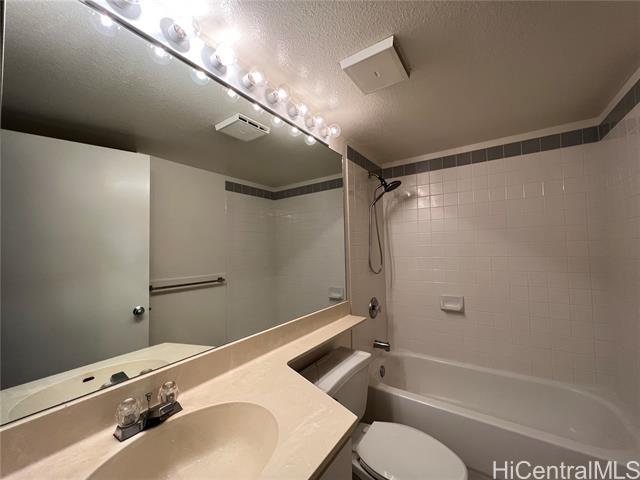 Building Photo - 94-612-612 Lumiaina St