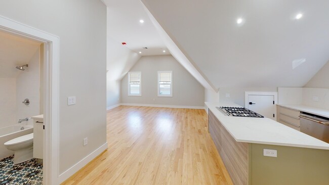 Building Photo - 93 Williston Rd