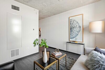 Building Photo - 152 N Ashland Ave