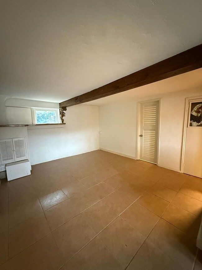 Building Photo - 1808 Easton Rd