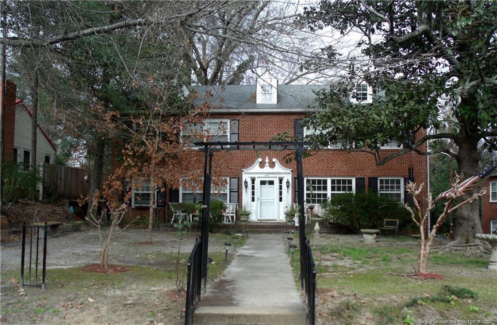 908 Clarendon St, Fayetteville, NC 28305 Room for Rent in