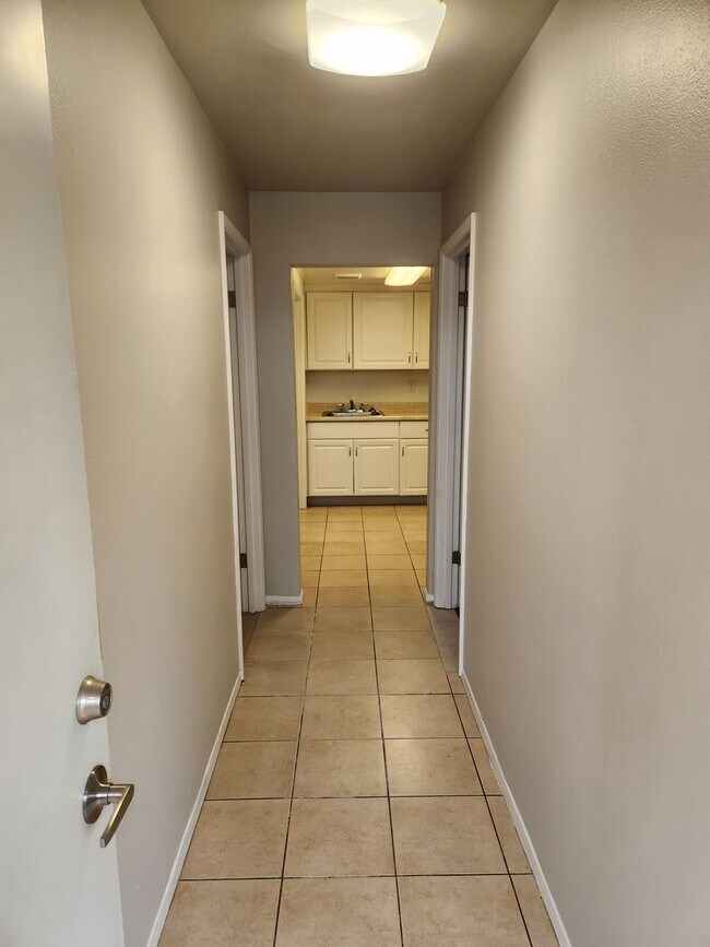 Foto del edificio - 1580-1584 SW Thomsen Ave