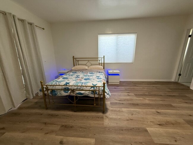 Photo - 25446 Lane St House