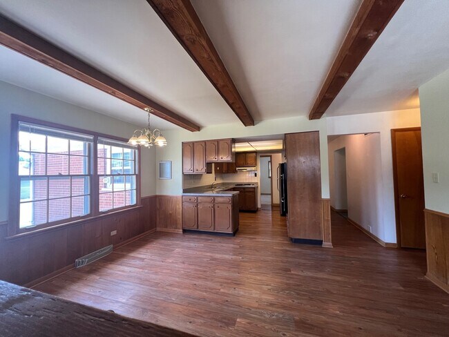 Building Photo - 5321 S Catherine Ave
