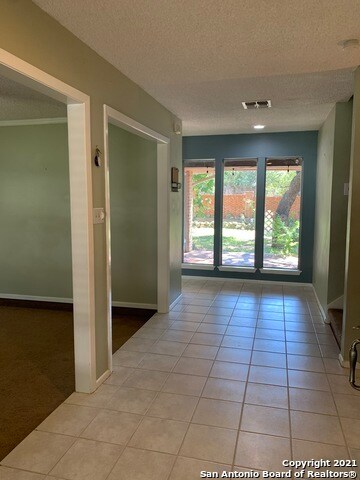 Building Photo - 12510 Chateau Forest Ln