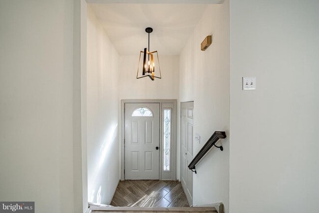 Building Photo - 217 Ash Ln