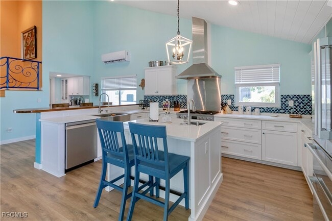 Foto del edificio - 2372 Baybreeze St