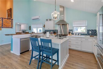 Building Photo - 2372 Baybreeze St