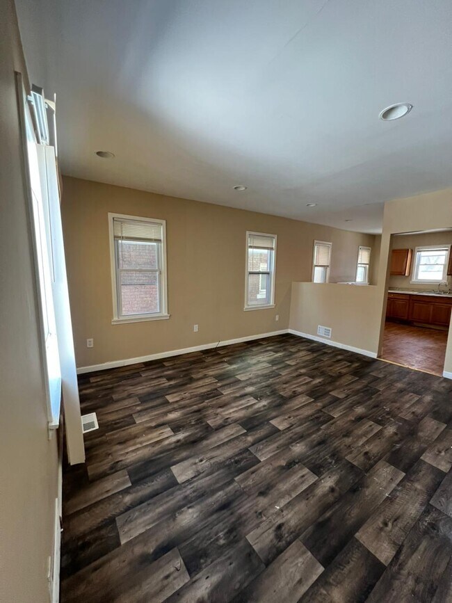 Foto del edificio - 13522 Birwood St