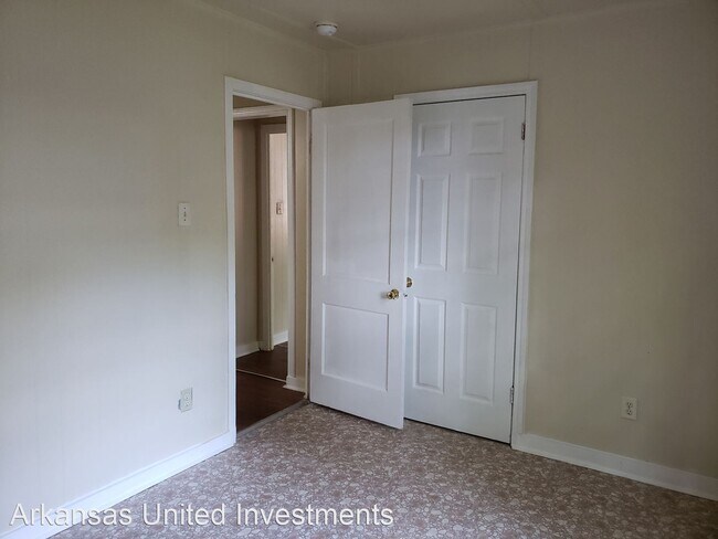 Building Photo - 3 br, 1 bath House - 129 Roosevelt Rd